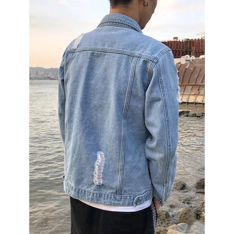 Solide Denim-Jacke mit Rippen und mehreren Taschen