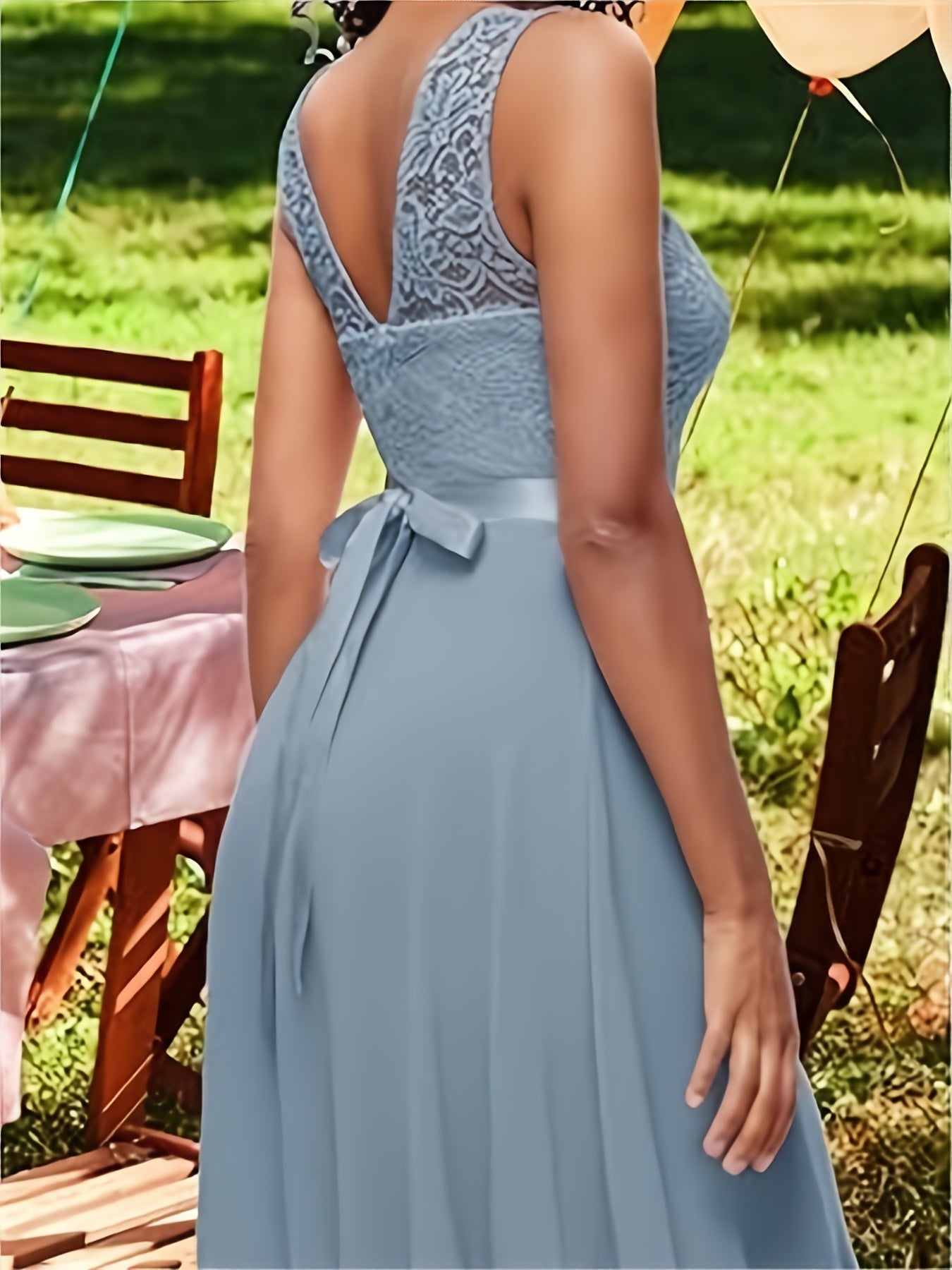 Sommerkleid mit Rundhals – Plissiert, A-Linie, Spitzen-Patchwork, Knielang & Elegant