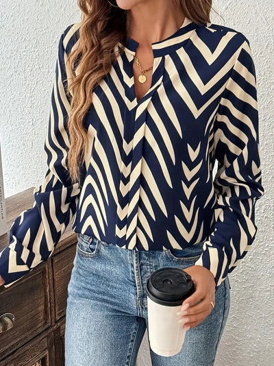 Elegante Bluse mit Chevron-Kragen, stilvoll