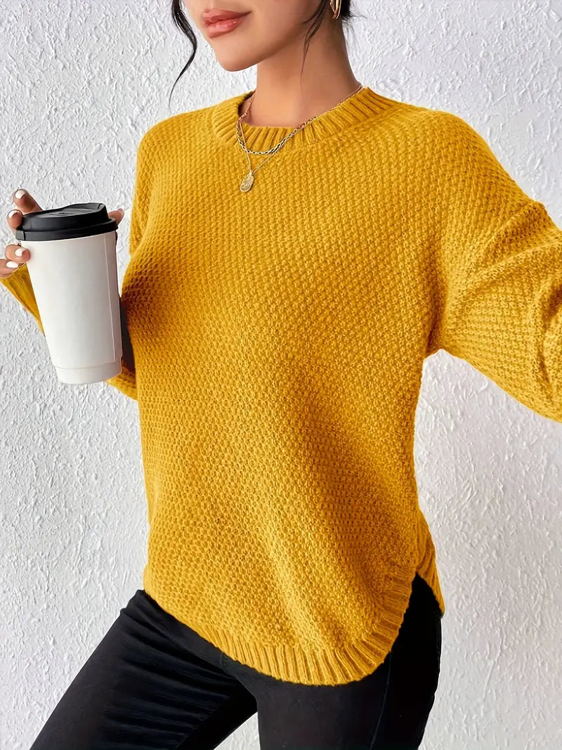 Strickpullover mit Rundhalsausschnitt und geschwungener Eleganz