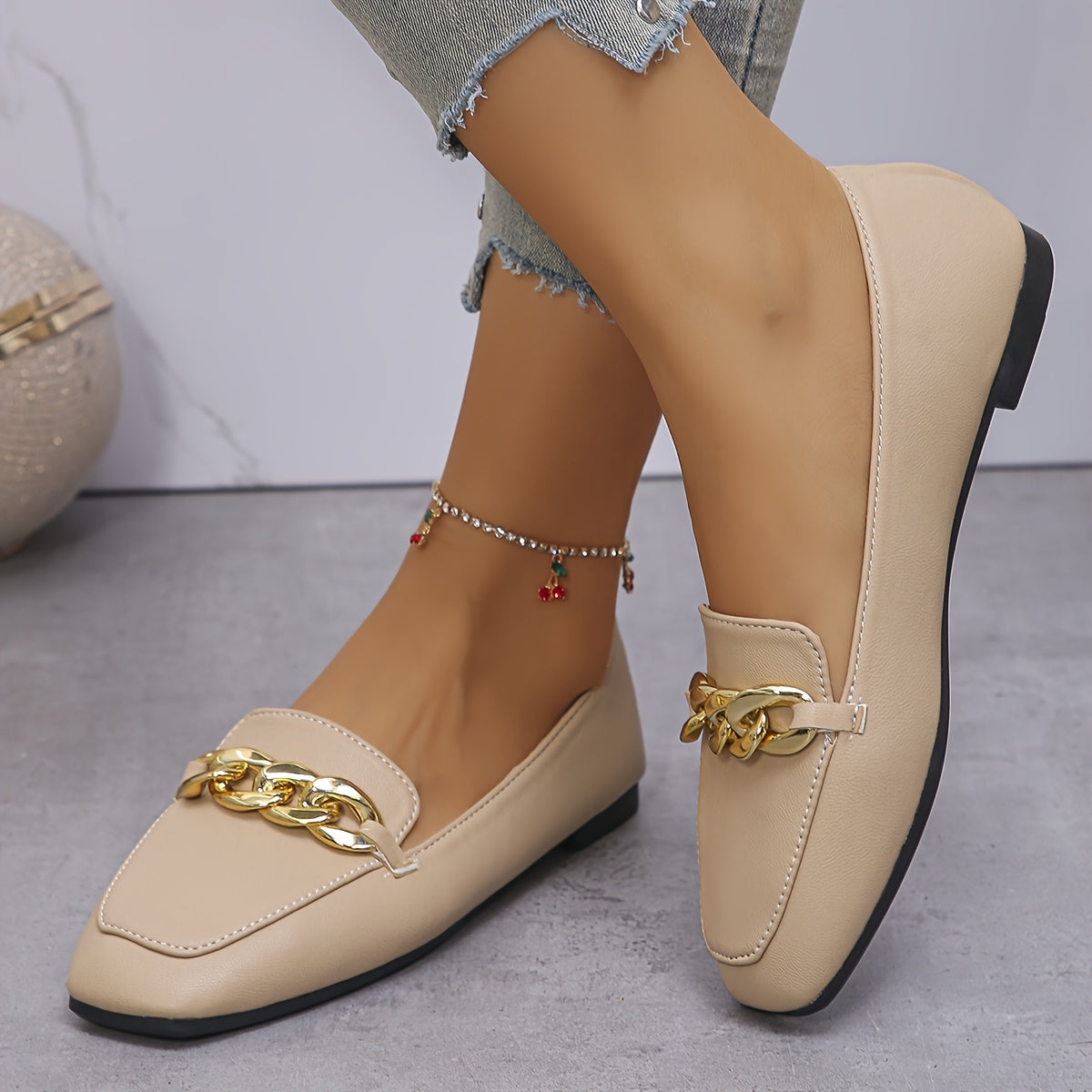 Modische Damen Loafer mit Quadratischer Zehenform und Metallkette