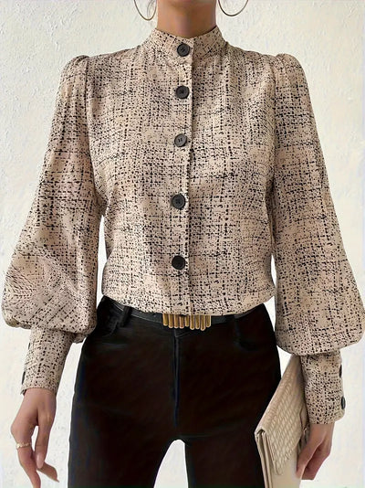 Bluse mit Rüschenbesatz und lebendigem abstraktem Print