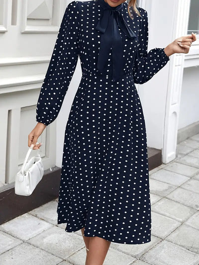 A-Linie Laternenärmel Vielseitiges Polka-Dot Kleid mit Krawattenausschnitt