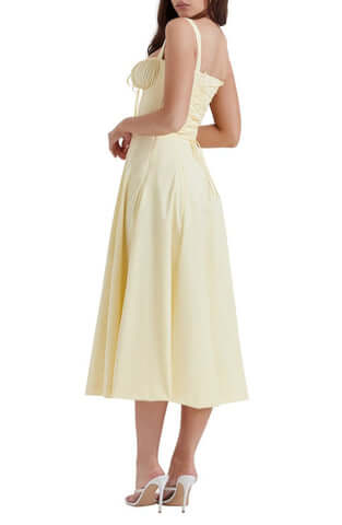 Holly - Elegantes Blumenkleid mit geformter Taille