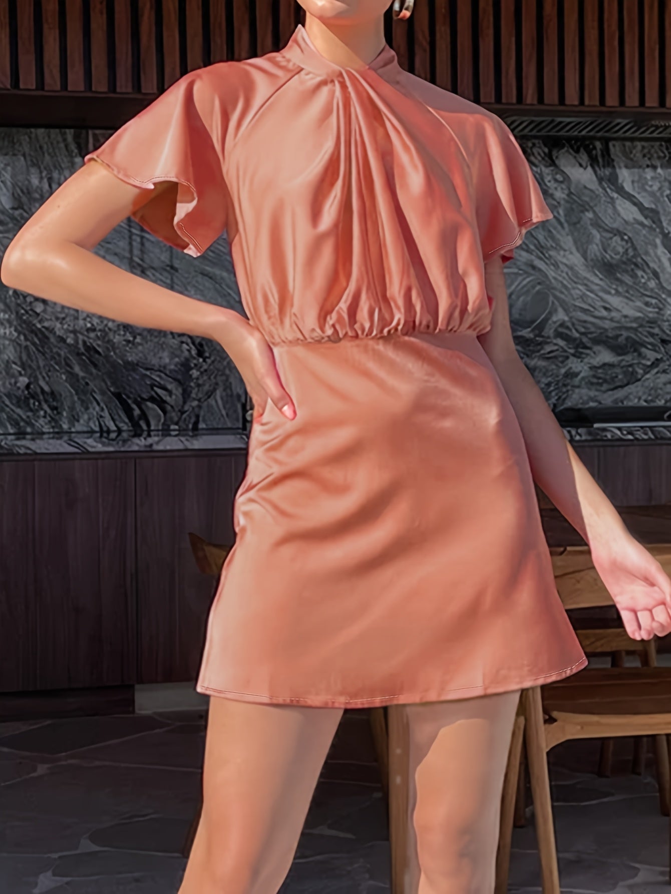 Elegantes Polyester-Satin-Kleid für Damen – Twist-Front, Rüschenärmel & Stehkragen