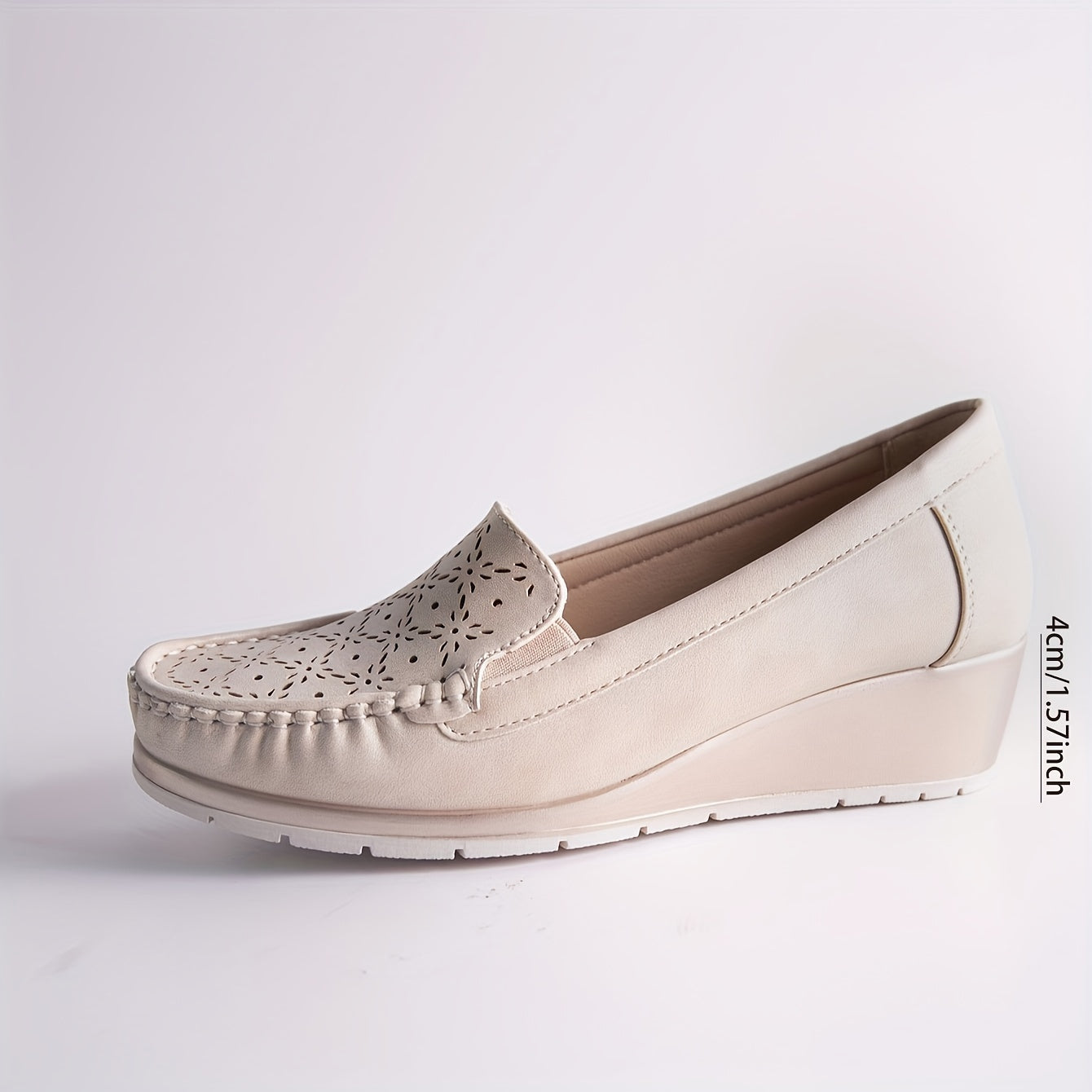 Beige Slip-On Loafers für Damen – Atmungsaktive Wedge Mokassins