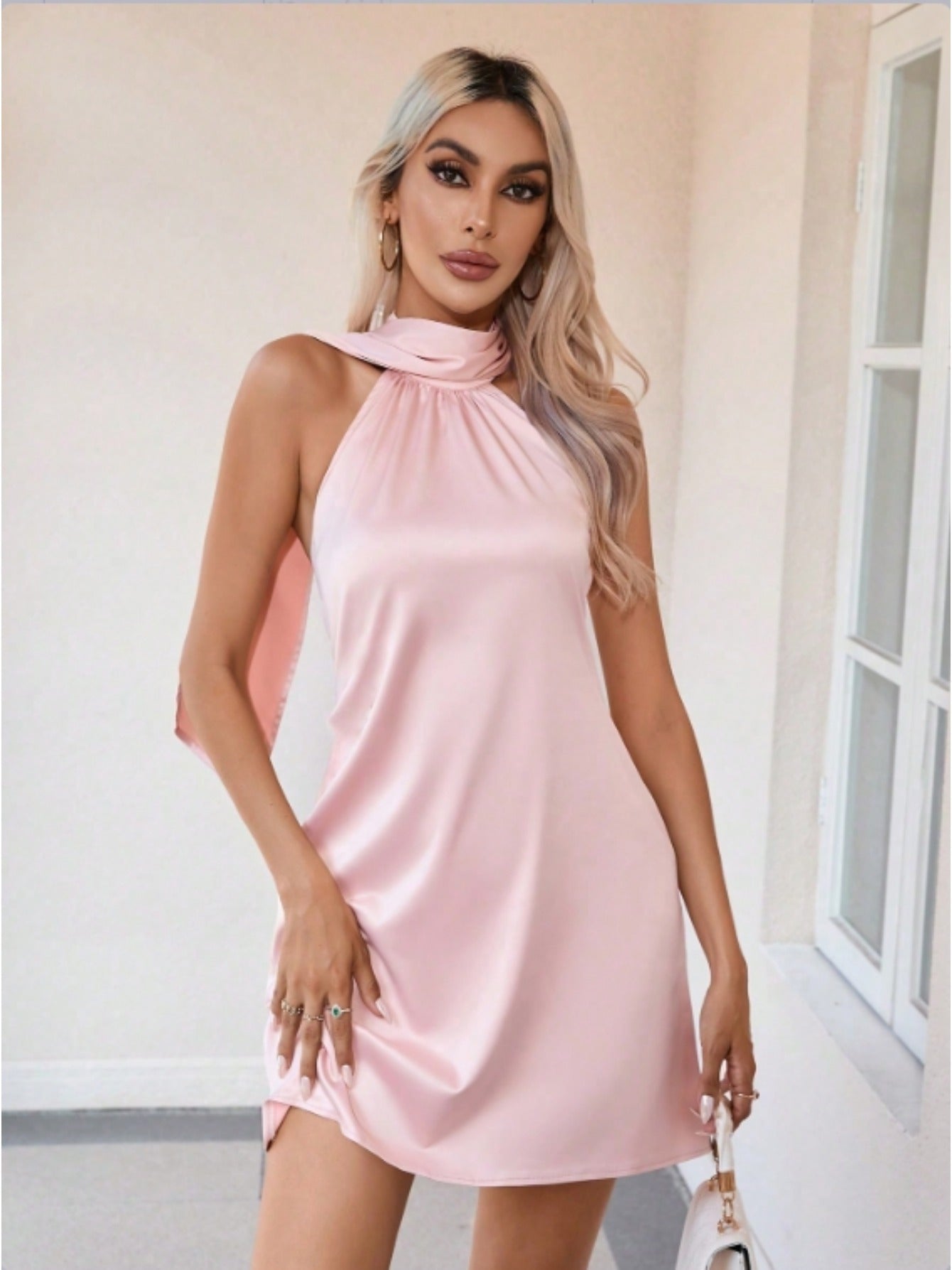 Fließendes Satin-Kleid mit tiefem Rücken für Damen – Elegantes Sommerkleid