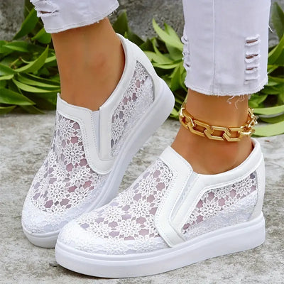 Atmungsaktive Low-Top-Sneaker mit Blumenmuster