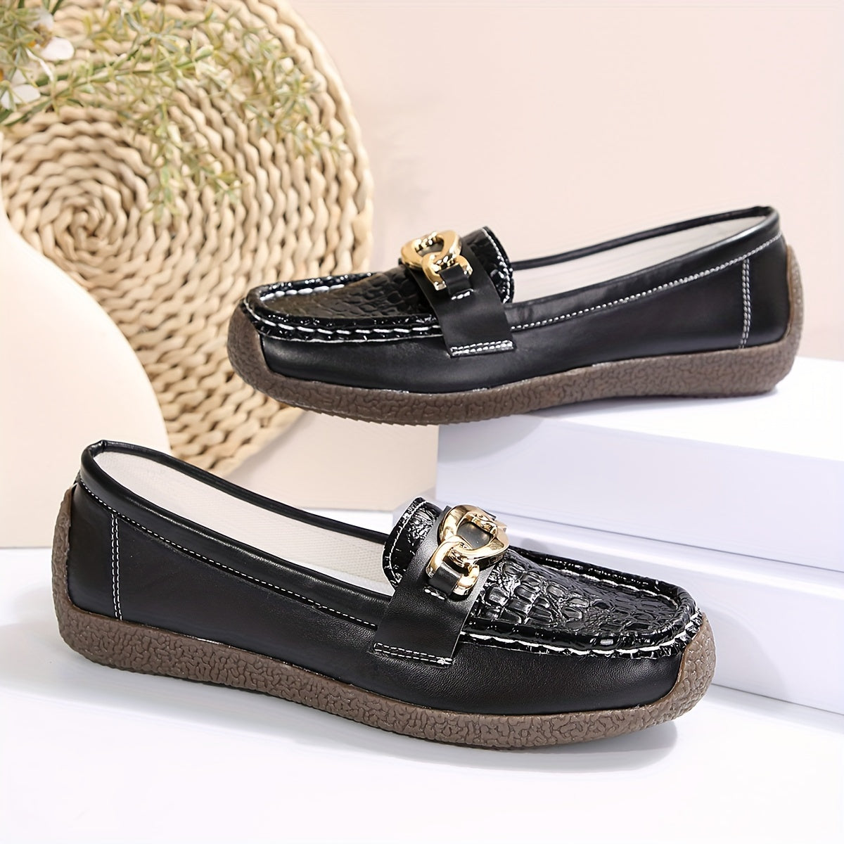 Damen Slipper Schwarz Schlangenmuster mit Goldschnalle, Bequem & Rutschfest